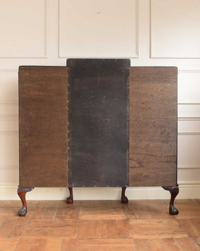 ビューロー　アンティーク家具　本棚とビューローがセットになった、ゴシックデザインのアンティークサイドバイサイド。もちろん、後ろ姿もキレイです。(q-1922-f)