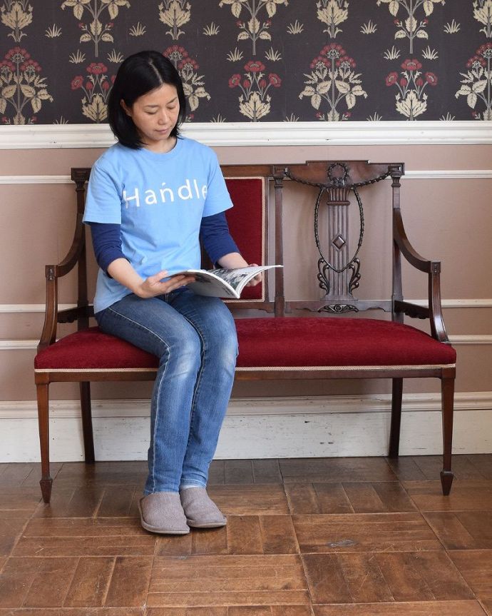 セティ・ソファ・ベンチ　アンティーク チェア　英国の優雅なアンティークチェア、背もたれの美しいセティ（長椅子・ソファ）。飾っても使っても楽しめる椅子です。(q-194-c)