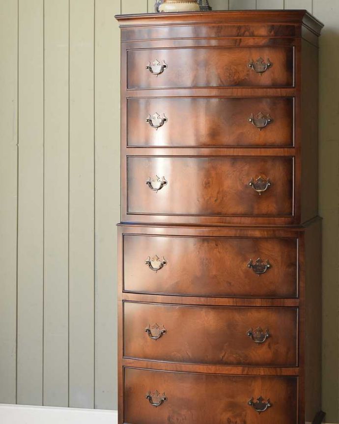 アンティークのチェスト　アンティーク家具　イギリスから届いたアンティーク家具、曲線もエレガントなチェストオンチェスト。収納と魅せ場。(q-1941-f)