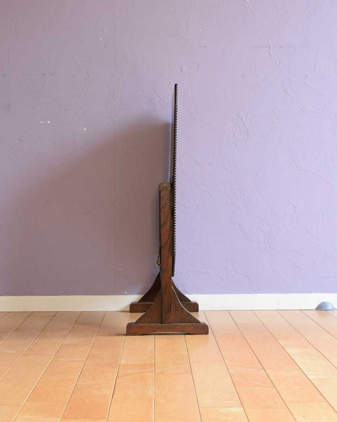 畳んだ時のフォールディングテーブル