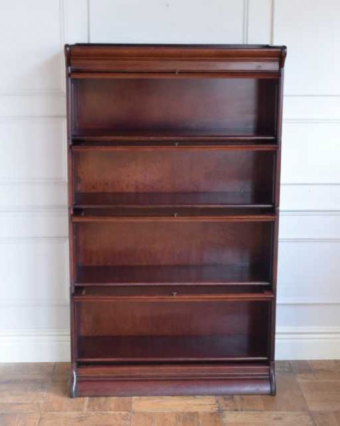 アンティークのキャビネット アンティーク家具 重ねて積み上げるスタッキングブックケース、英国輸入のアンティークキャビネット。便利に使えるフラップ式の扉開けたままにしておいてもジャマにならないフラップ式の扉。(q-1978-f)