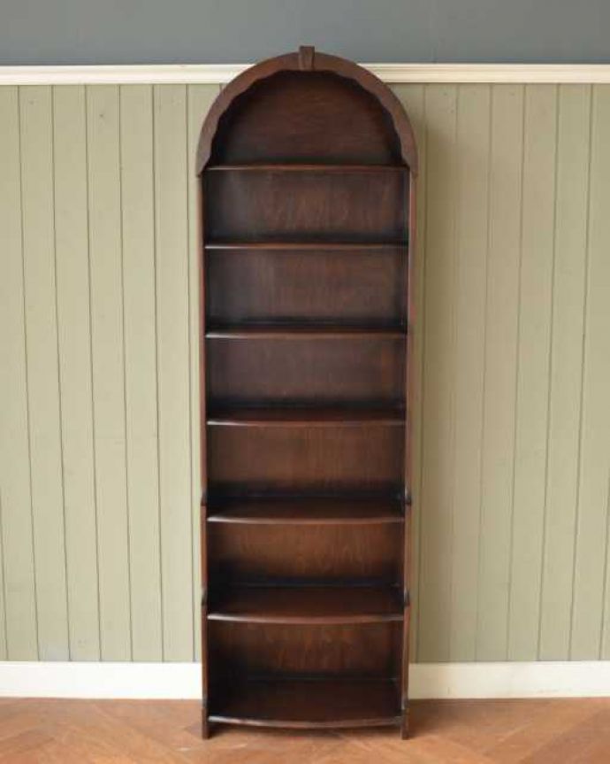 アンティークのキャビネット アンティーク家具 たっぷり収納できる英国スタイルのブックシェルフ、オシャレなアンティーク家具。キレイに修復したので、安心して使って下さい。(q-1990-f)