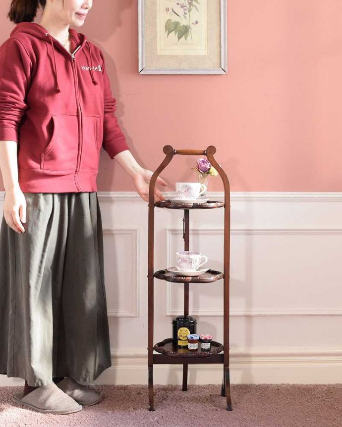 アンティークのケーキスタンド