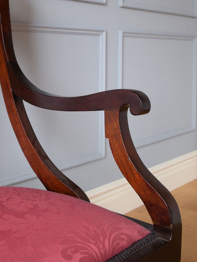 セティの肘掛け