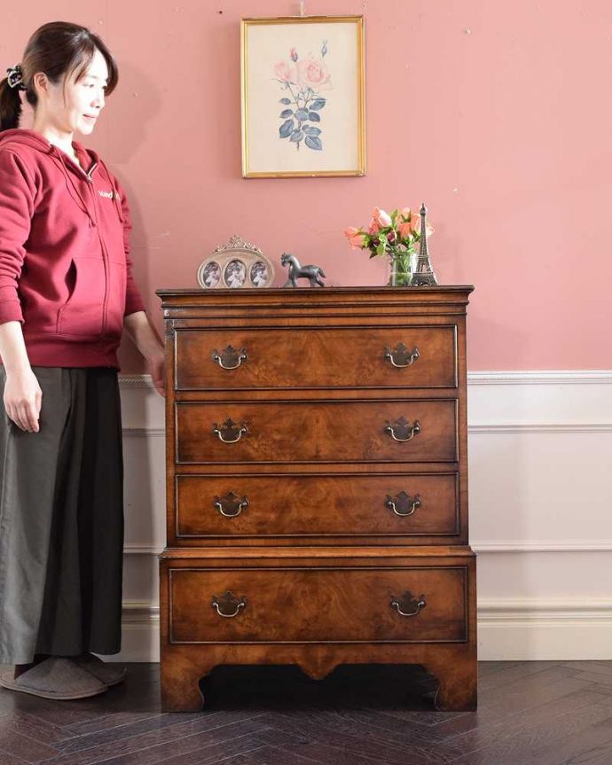 英国アンティークのチェスト