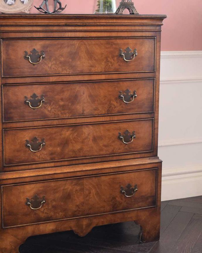 アンティークチェストの美しい木目