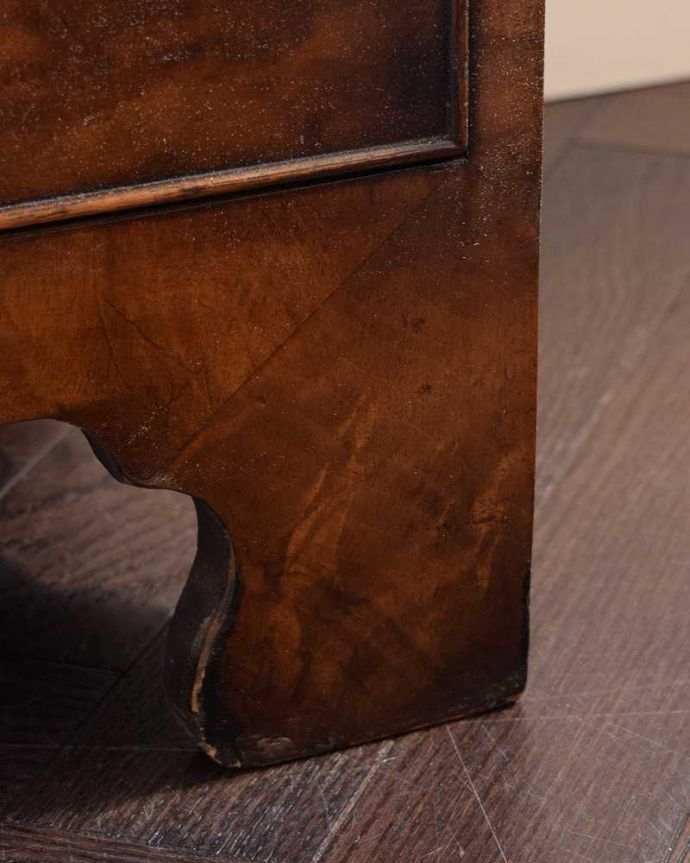 アンティーク家具の脚