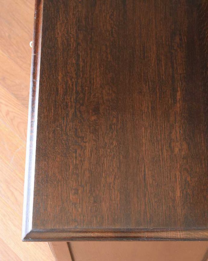 ドレッサーの天板