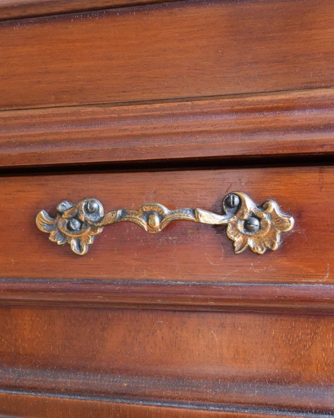 アンティークキャビネットの取っ手