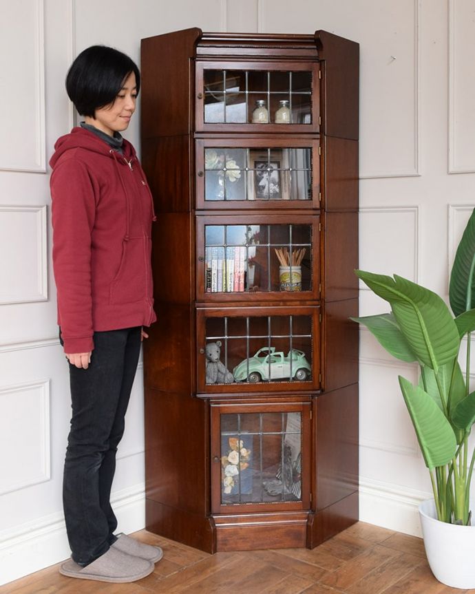 アンティークのキャビネット　アンティーク家具　英国のアンティーク家具、ステンドグラス扉が素敵なスタッキングブックケース。積み上げる本棚、スタッキングブックケースもともと事務機器として造られた家具。(q-2041-f)