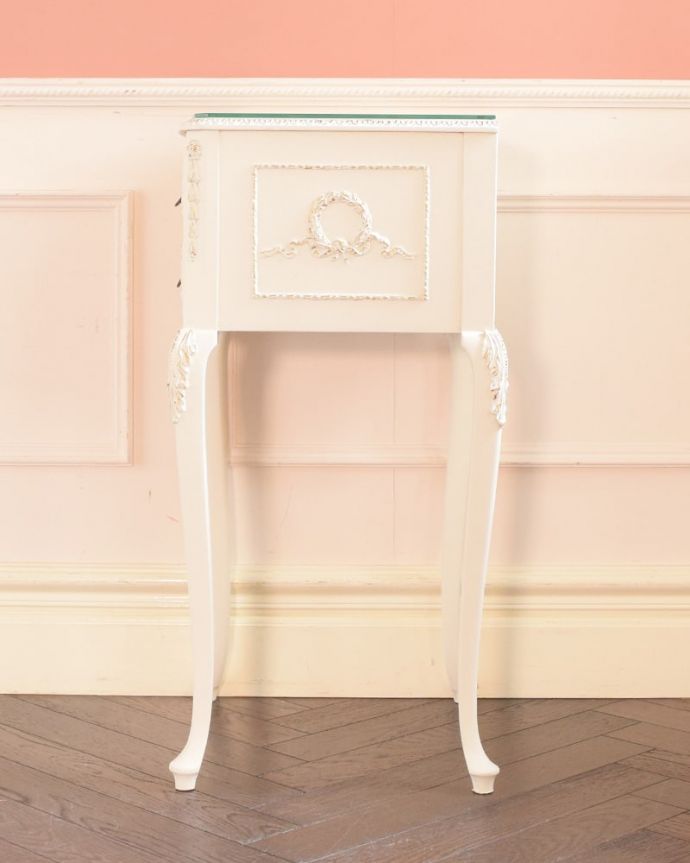 チェストの側面