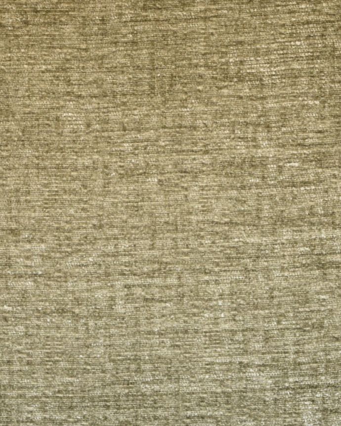 アンティークのキャビネット アンティーク家具 正統派の英国アンティークキャビネット、ポインテッドアーチの定番ガラスキャビネット 。新しい生地で張り替えましたキャビネットの表情に合わせて新しい背板の生地を選びました。(q-2076-f)