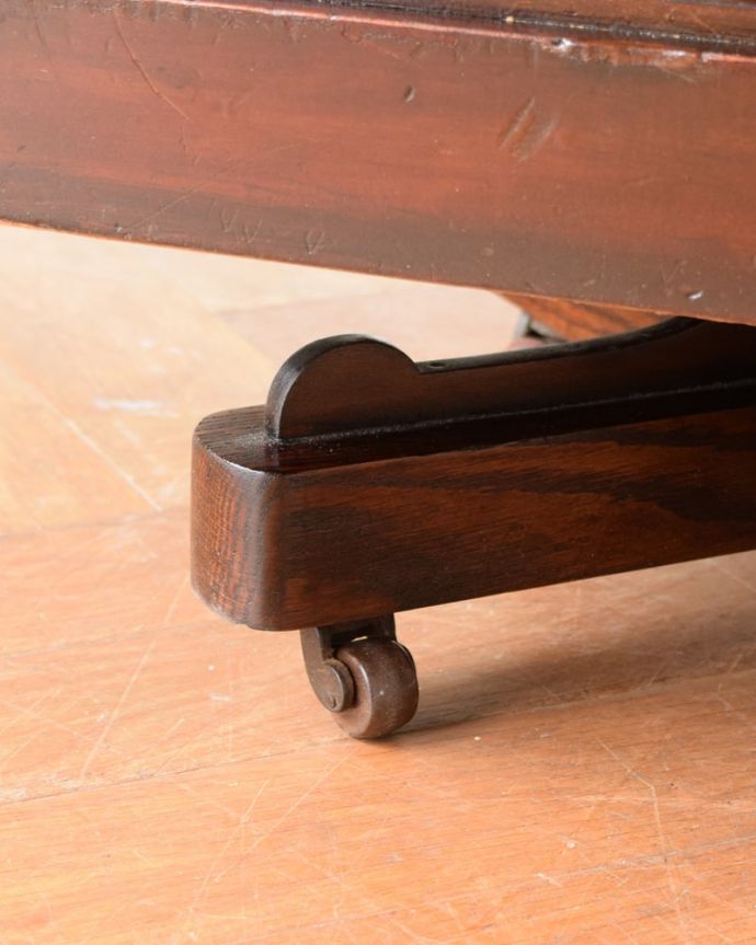 アンティーク家具の脚