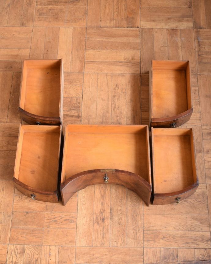 アンティークデスクの引き出し