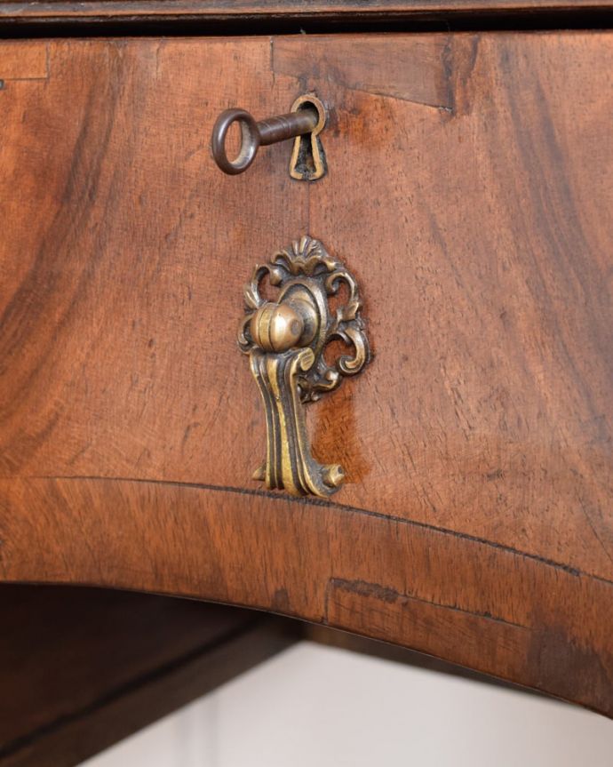 アンティークデスクのカギ