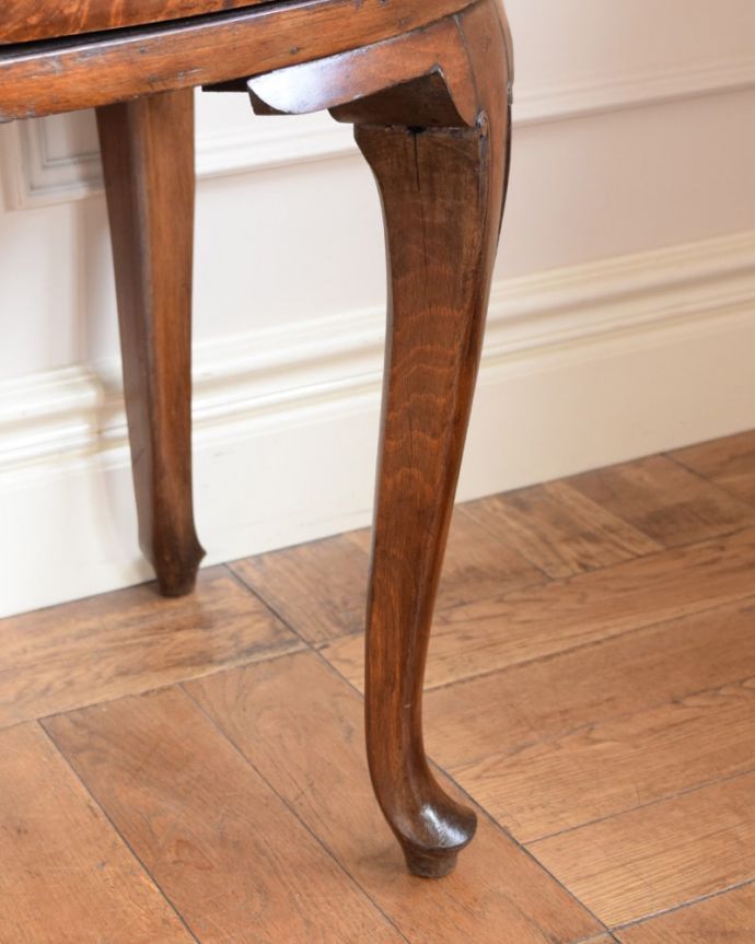 アンティークデスクの脚