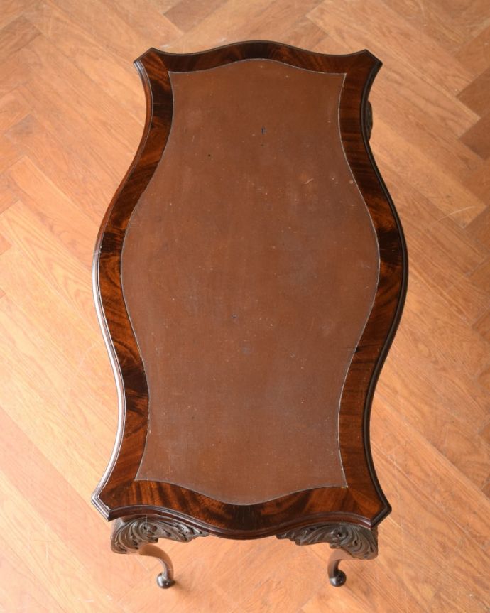 アンティークのデスク・書斎机 アンティーク家具 アンティーク英国で見つけた家具、美しいライティングテーブル(デスク)。天板もピカピカにお直ししました。(q-2093-f)