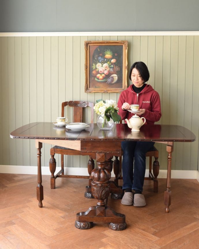 アンティークのテーブル　アンティーク家具　英国アンティーク家具、重厚なバルボスレッグが美しいアンティークゲートレッグテーブル。使い方に合わせて3通りで使えるアンティークの定番アンティーク家具の定番テーブルと言えばゲートレッグテーブル。(q-2101-f)