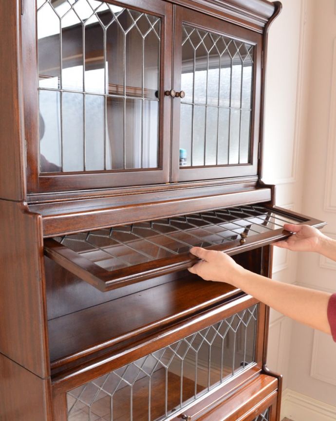 ガラス扉の開け方