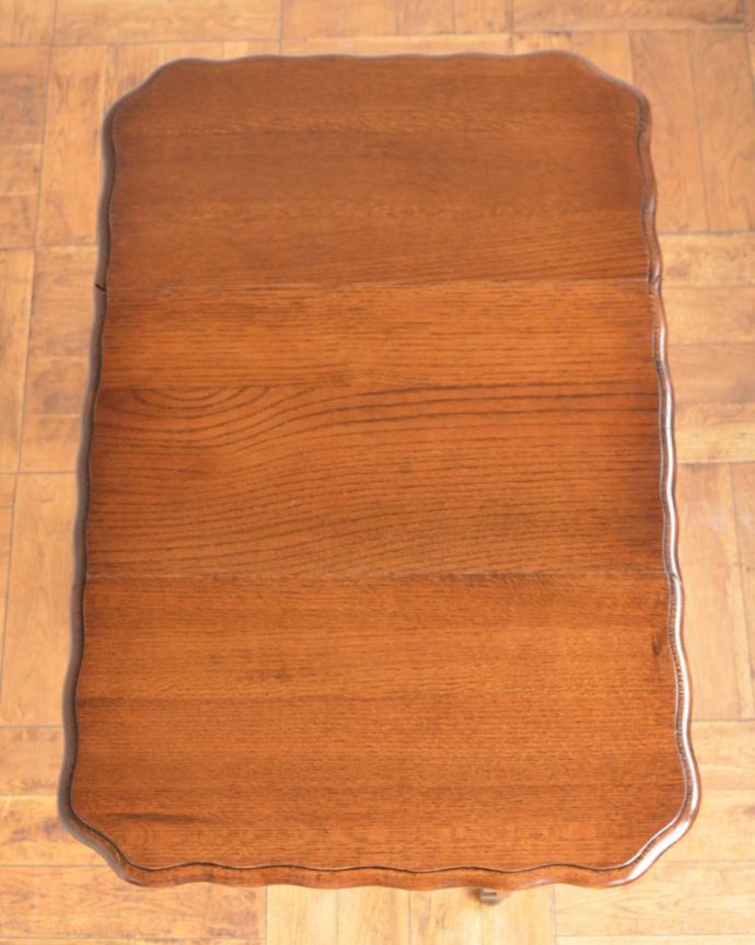 アンティークのテーブル　アンティーク家具　伸張式のアンティーク英国家具、天板の縁どりも美しいゲートレッグテーブル。天板の修復には自信があります。(q-2120-f)