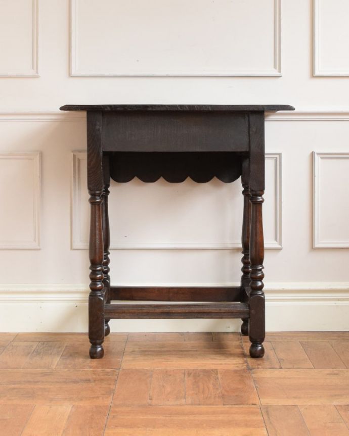 アンティークのテーブル アンティーク家具 英国で見つけた引き出し付きのアンティークコンソールテーブル(サイドテーブル)。しっかり修復しました。(q-2123-f)