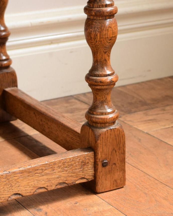 アンティーク家具の脚
