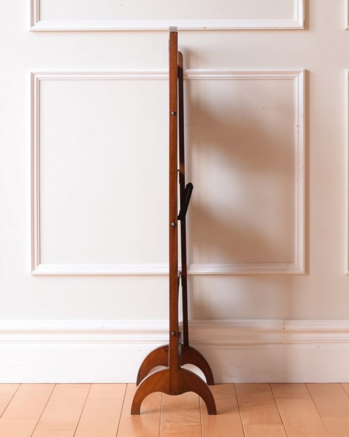 畳んだ時のケーキスタンドの側面