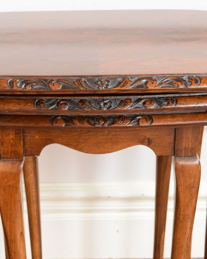 英国アンティークらしい装飾