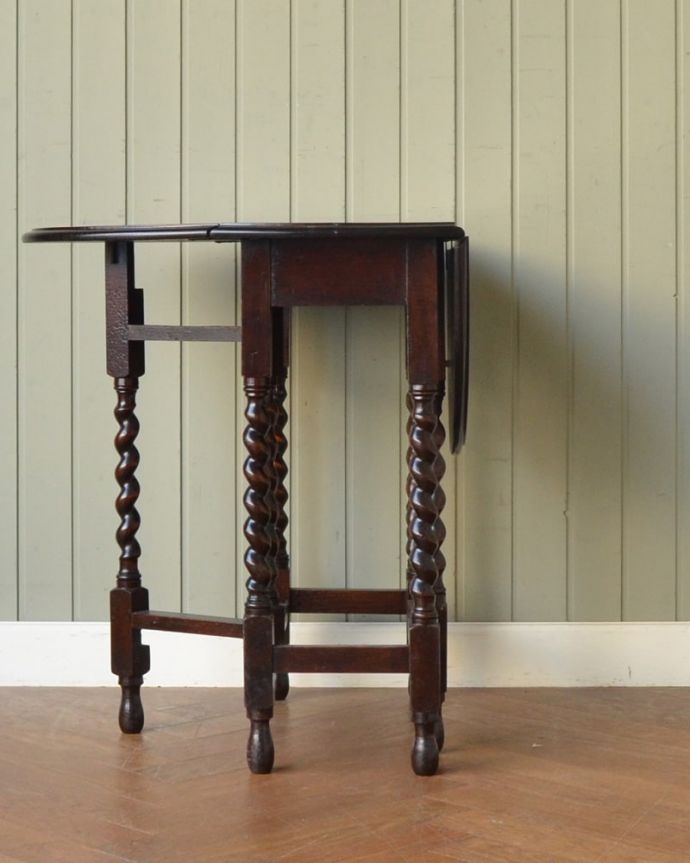 アンティークのテーブル　アンティーク家具　ゲートレッグテーブル　片方開くと････片方のリーフを開くとこんな感じ。(q-2152-f)