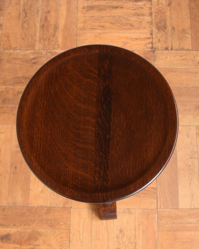 プランツスタンド・ケーキスタンド　アンティーク家具　プランツスタンド　上から見ると･･･天板の形はこんな感じです。(q-2153-f)