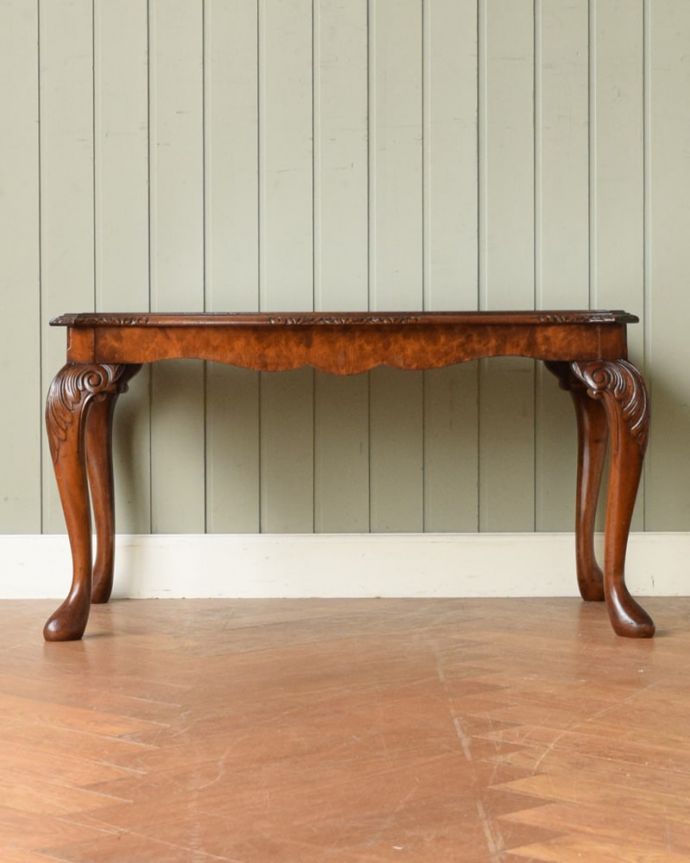 アンティークのテーブル　アンティーク家具　コーヒーテーブル　クルッと回転。(q-2155-f)