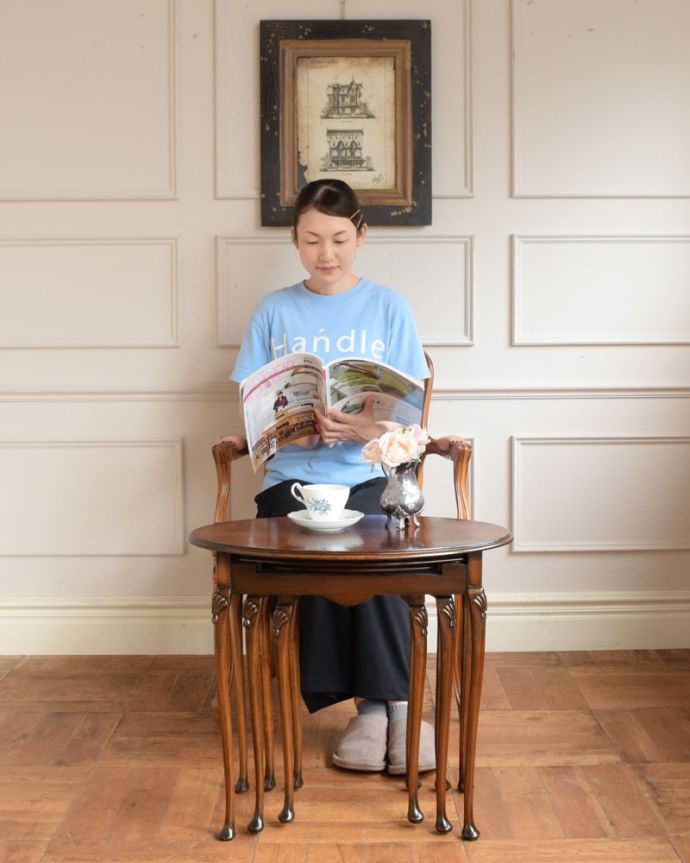 アンティークのテーブル アンティーク家具 ネストテーブル 親子一緒の姿が可愛いネストテーブルネストとは巣のこと。(q-2156-f)