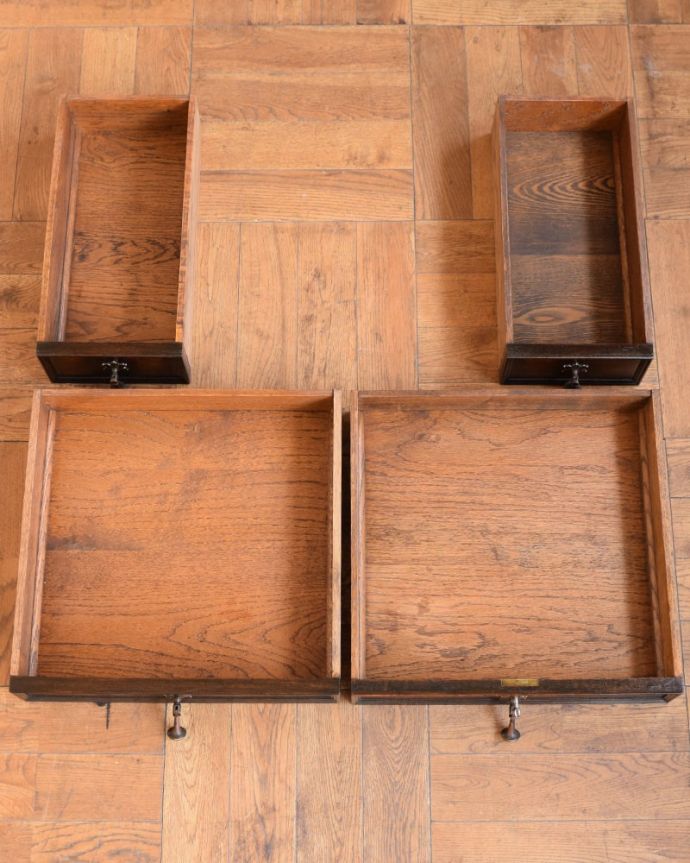 アンティークのデスク・書斎机　アンティーク家具　ライティングテーブル（デスク）　引き出しの中もキレイに修復しました。(q-2157-f)