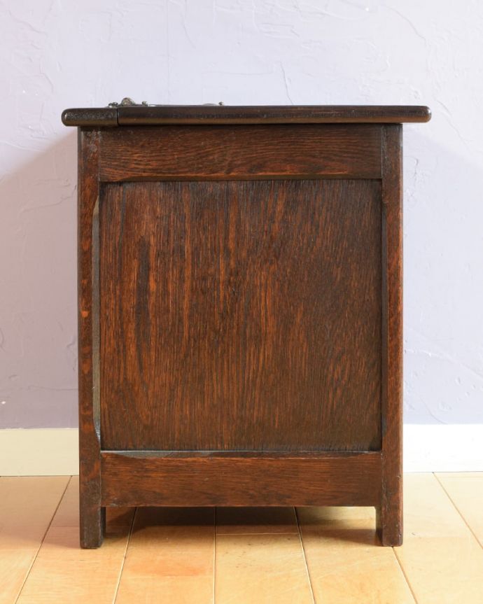 ブランケットボックス・収納ボックス アンティーク家具 コールボックス 横から見てもキレイですもちろん、横顔だってキレイ!どこから見ても絵になります。(q-2158-f)