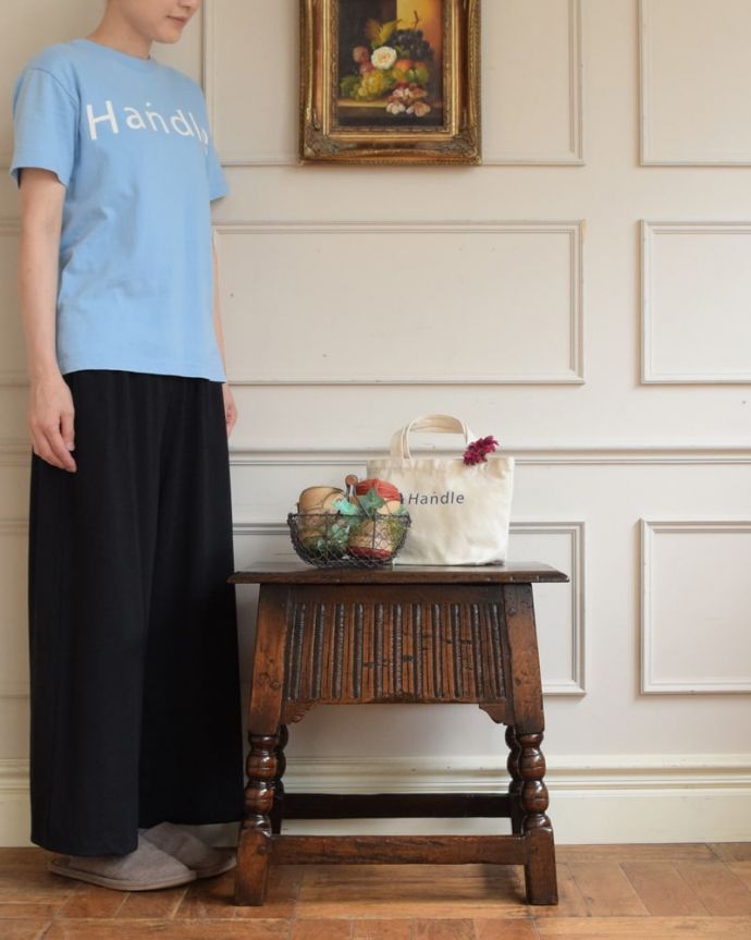 ブランケットボックス・収納ボックス　アンティーク家具　スツール→ブランケットボックスにしました。　いろんな場所で便利に使えるアンティーク家具の中で一番基本となるブランケットボックス。(q-2159-f)