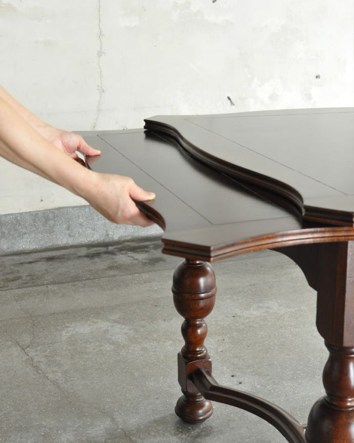 アンティークのテーブル　アンティーク家具　ドローリーフテーブル　誰でもカンタン！引っ張るだけでOK。(q-2163-f)