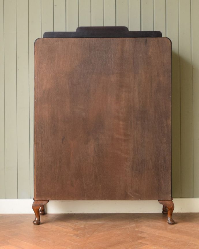 アンティークのキャビネット アンティーク家具 キャビネット 実は後ろから見てもキレイなんです。(q-2167-f)