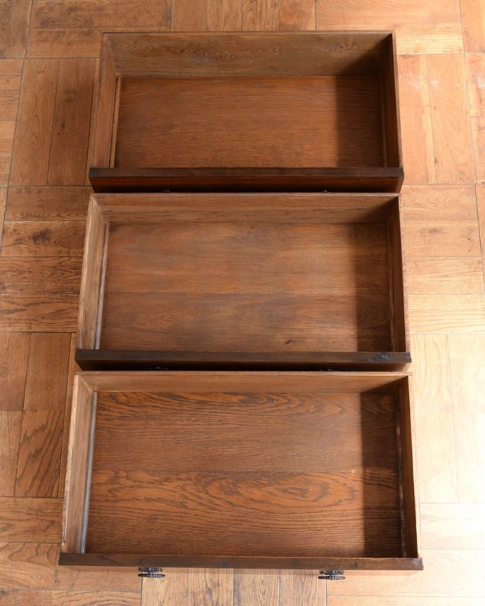 アンティークのチェスト　アンティーク家具　カップボードチェスト　キレイに修復しました。(q-2169-f)