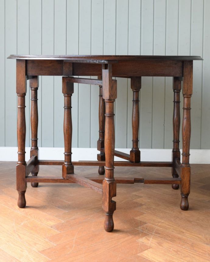 アンティークのテーブル アンティーク家具 ゲートレッグテーブル クルッと回転。(q-2173-f)