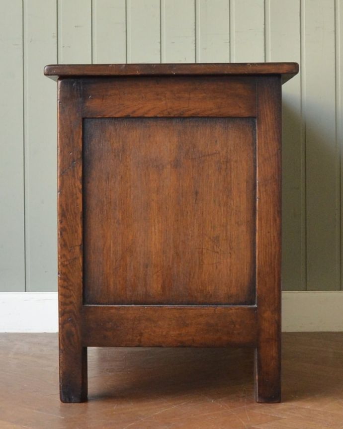 ブランケットボックス・収納ボックス　アンティーク家具　ブランケットボックス　横から見てもキレイですもちろん、横顔だってキレイ！どこから見ても絵になります。(q-2183-f)