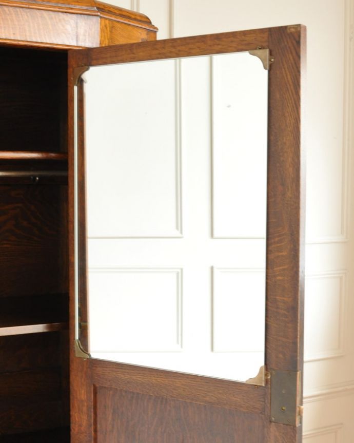 アンティークのミラー