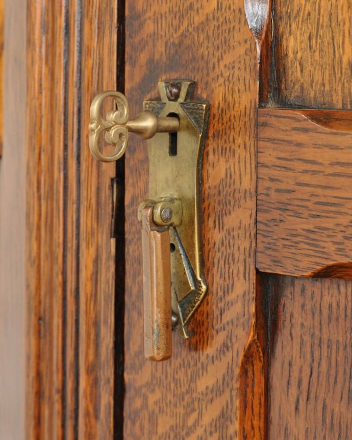 アンティーク家具の鍵