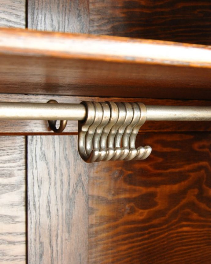 洋服タンスのポールとフック