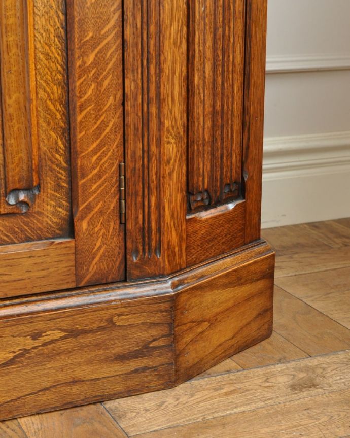 アンティーク家具の脚