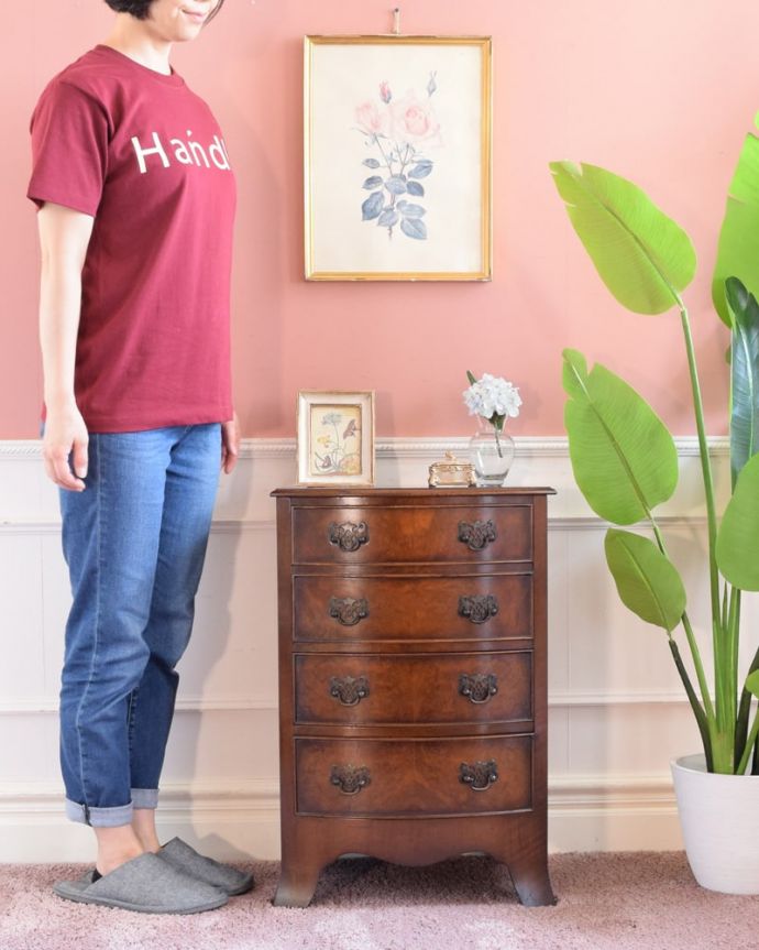 英国アンティークのチェスト