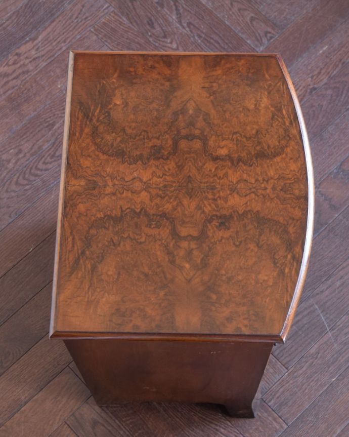 アンティークチェストの天板