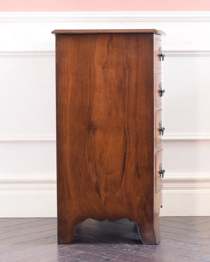 チェストの側面