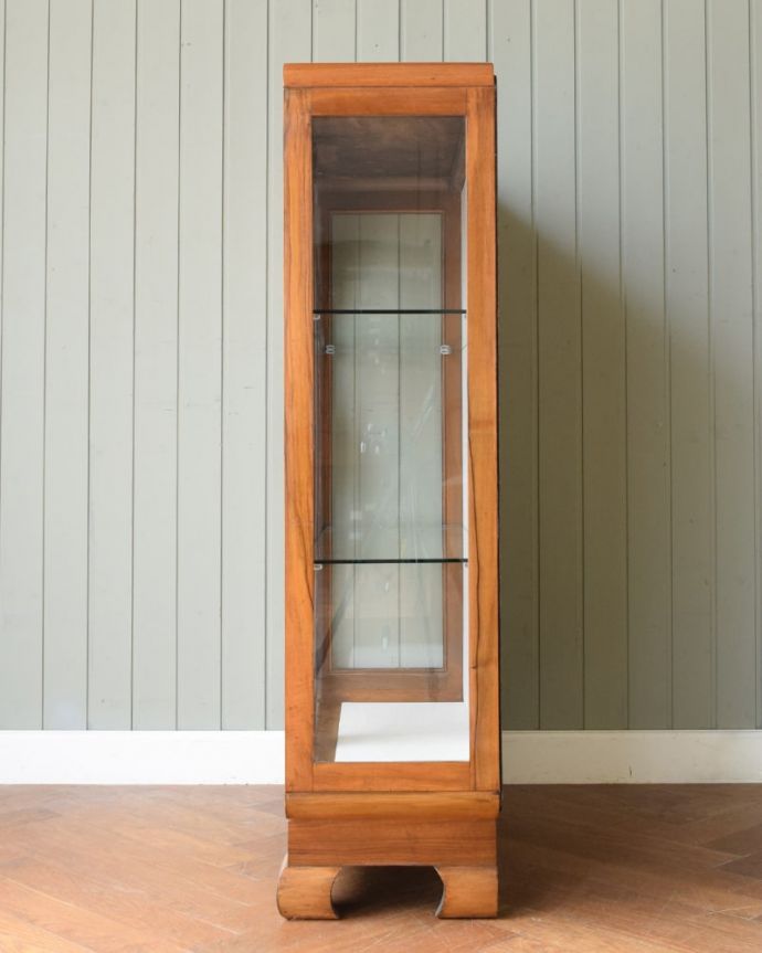 アンティークのキャビネット　アンティーク家具　キャビネット　横から見てもステキ横から見るとこんな感じ。(q-2194-f)