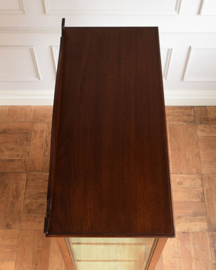 アンティークのキャビネット　アンティーク家具　キャビネット　天板もキレイに仕上げました。(q-2196-f)