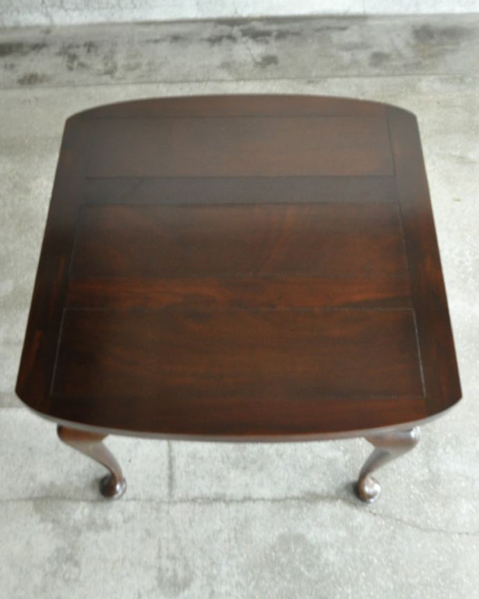 アンティークのテーブル　アンティーク家具　ドローリーフテーブル　上から見るとこんな形リーフを開く前はこんな形です。(q-2199-f)